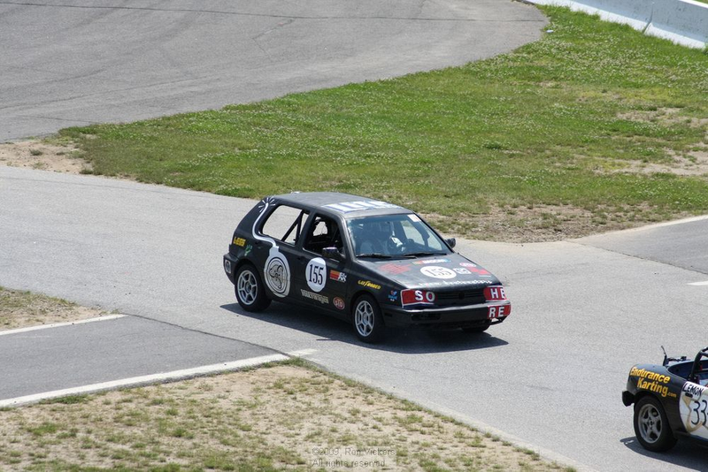 Illustration for article titled The 24 Hours Of LeMons New England 2009 Über Gallery, Part 1